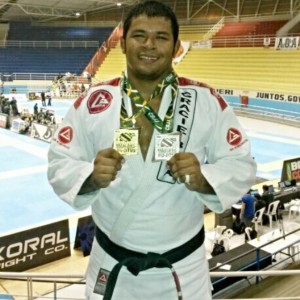 Thiago Souza, champion in 'heavy weight' (over 220lbs) and absolute master 1.