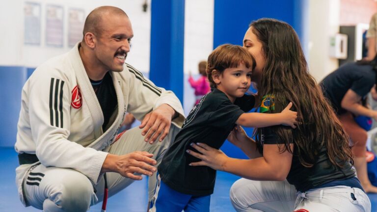 Gracie Barra St Peters - a Mum with her child and the Instructor
