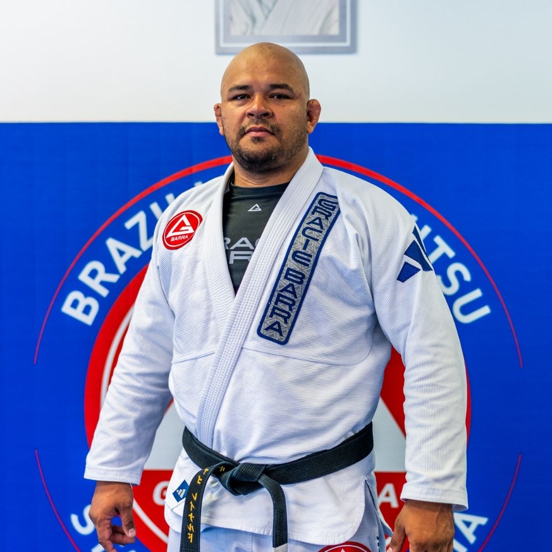 Professor Thiago Reinaldo teaching BJJ at Gracie Barra Stafford
