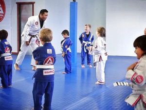 kids brazilian jiu jitsu instructor at gracie barra