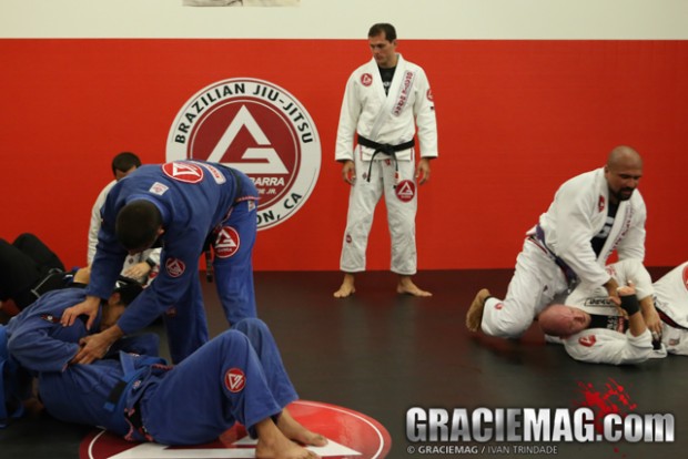 BJJ Basics - Lapel Choke by Roger Gracie 